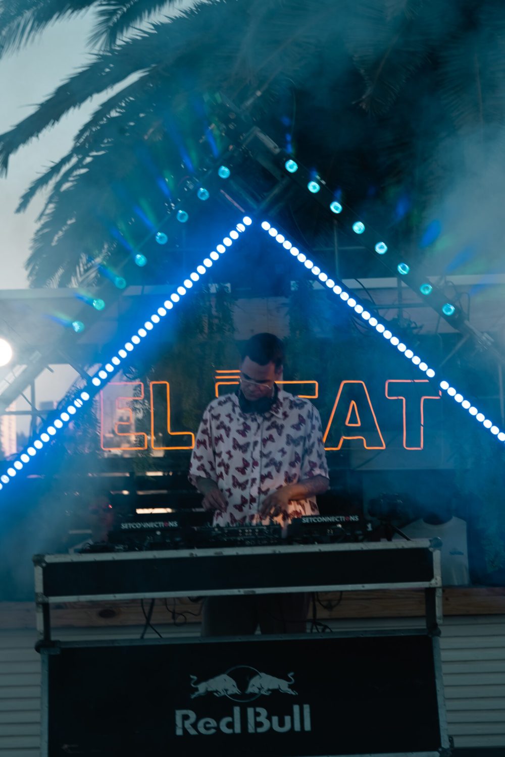 DJ 1